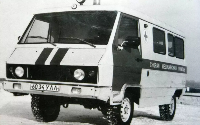 «Если мы возьмем ежа...» — как в СССР экспериментировали с «буханкой» УАЗа