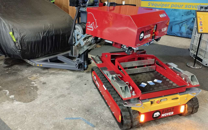 Equip Auto - 2025: горящие электромобили, гаджеты из 90-х и автомобильные масла