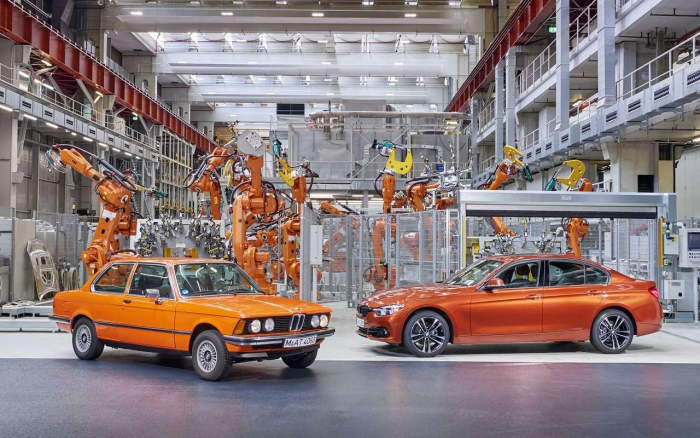 Легендарной «тройке» исполнилось 50 лет: история модели