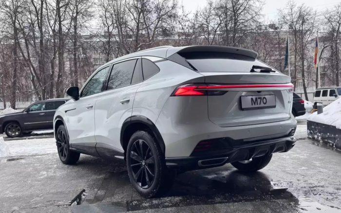 Новый Москвич М70 — первые фото интерьера