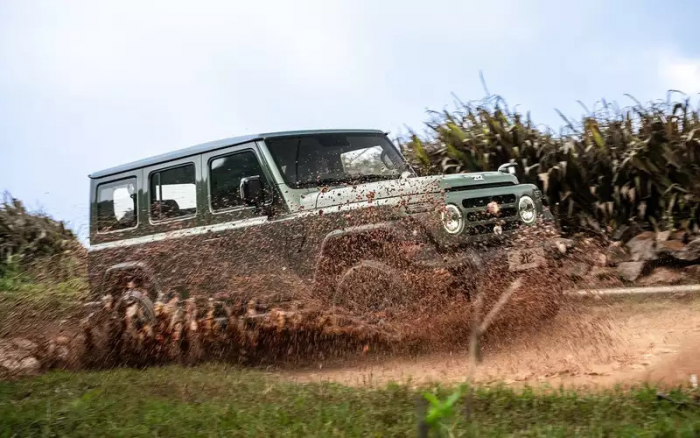 Крутой внедорожник пришел в Россию официально