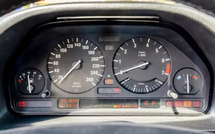 Секрет его молодости: BMW, который похож на BMW