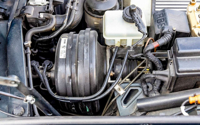 Секрет его молодости: BMW, который похож на BMW