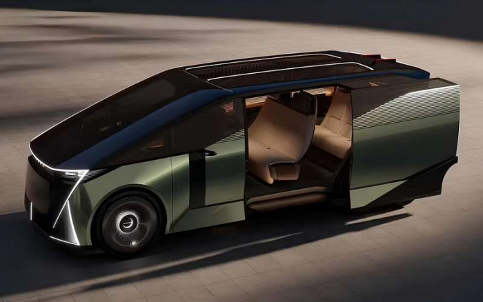 Три оси и шесть колес у Lexus. Вы это серьезно?