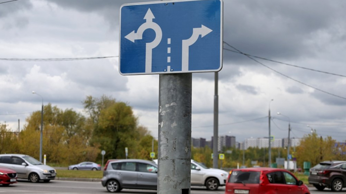 Почему большинство водителей в РФ не умеют правильно проезжать круговой перекресток