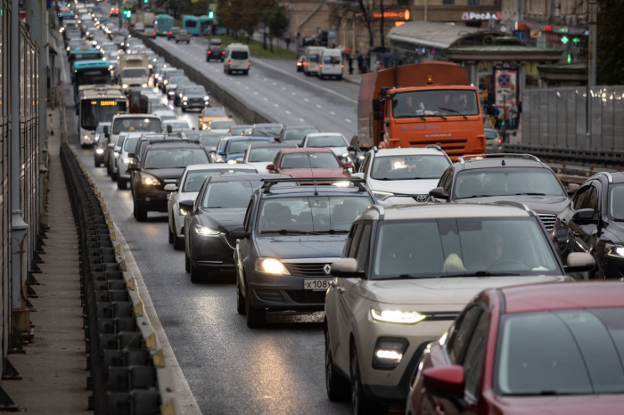 В Петербурге ограничат движение транспорта в девяти районах
