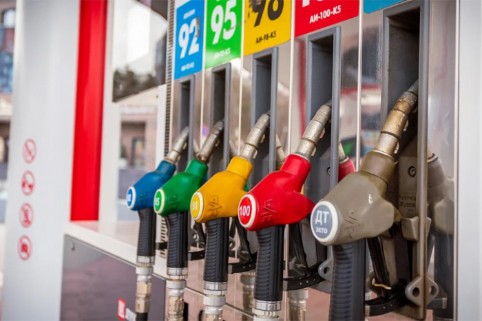 АЗС заплатит новосибирцу полмиллиона за сломавшуюся из-за плохого дизеля машину