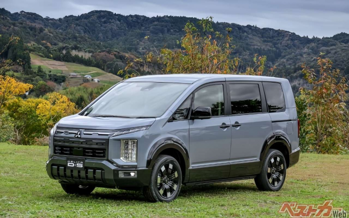 Знаменитый японский минивэн для плохих дорог обновился: все нововведения