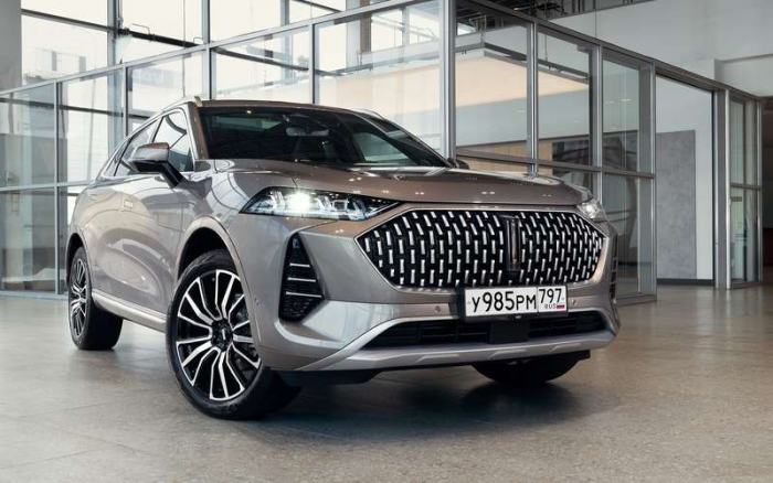 Китайский премиум дорожает: сколько теперь стоит этот кроссовер