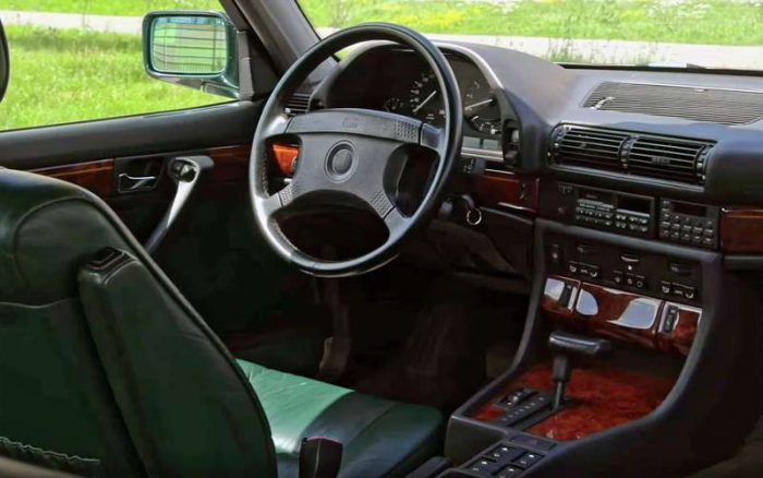 Чего не умеют современные автопроизводители — на примере 40-летнего BMW