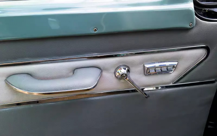 Зачем СССР скопировал американский Packard — история Чайки ГАЗ-13