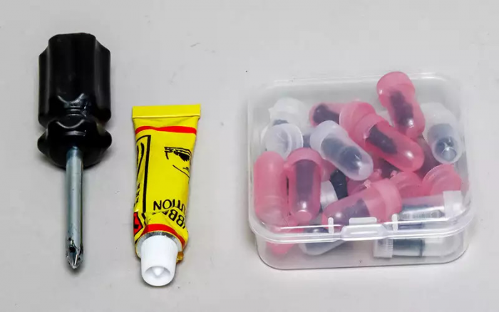 Чем заделать прокол: проверили 4 технологии самостоятельного ремонта шин