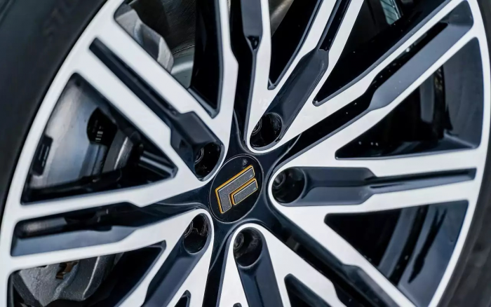 Новый внедорожник подтвердил готовность к суровой российской зиме