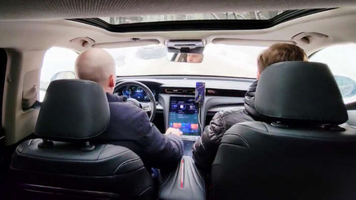 Ошибка агрегатора: за что останавливают водителей такси бизнес-класса