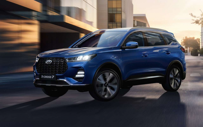 Названы самые дешевые кроссоверы российских брендов