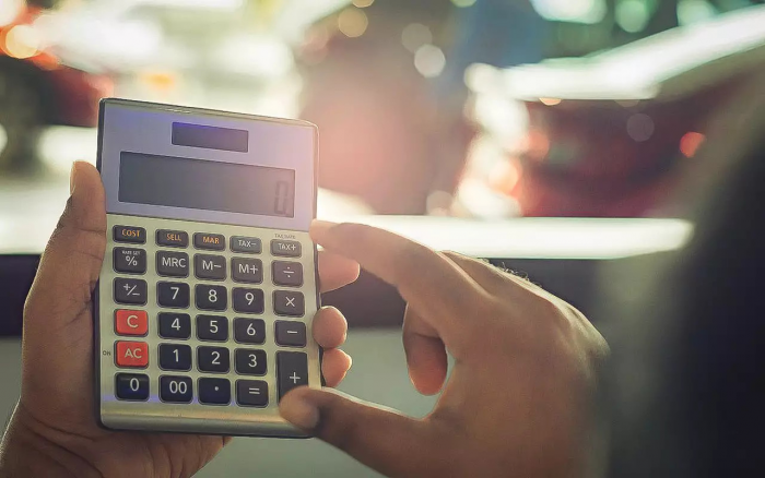 Почему купить машину всё сложнее и что с «народным автомобилем»