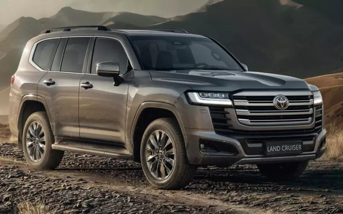 Стартовали продажи самой мощной версии Toyota Land Cruiser 300: подробности