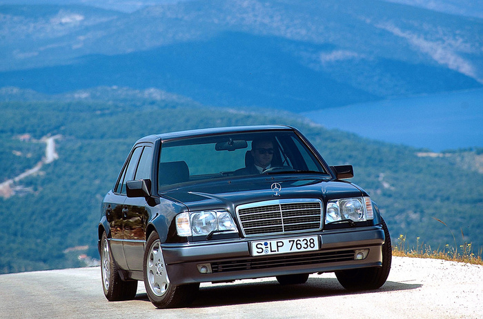 40 лет Mercedes-Benz E-Class W124. Выдающийся дизайн, передовые технологии, немыслимая надежность — этот автомобиль создал класс имени себя