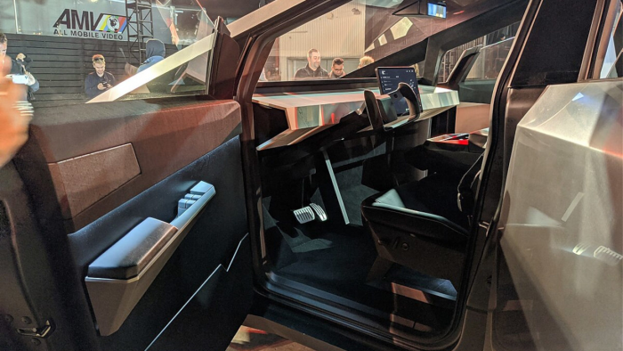 Почему кузова автомобилей не делают из нержавеющей стали