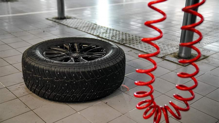 Эксперт перечислил первые признаки непригодности зимней резины