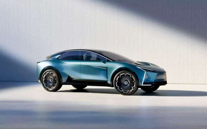 Смотрите, как изменился хорошо знакомый японский седан