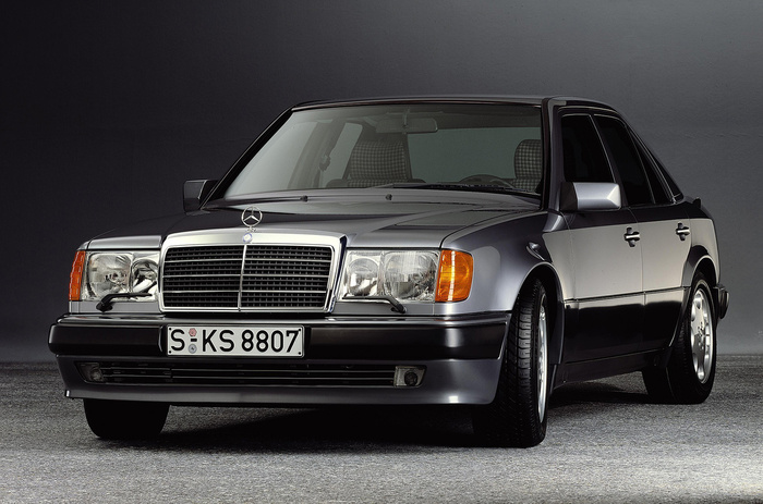 40 лет Mercedes-Benz E-Class W124. Выдающийся дизайн, передовые технологии, немыслимая надежность — этот автомобиль создал класс имени себя