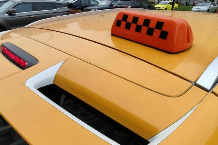 Безопасные шашечки: кто будет возить пассажиров такси