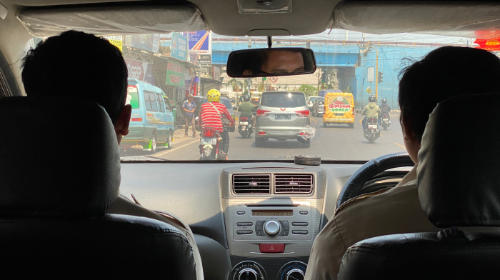 Необычные способы борьбы с дорожными пробками: от Сингапура до Джакарты