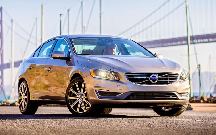 Кузов не ржавеет, живучая ходовая — надежные и престижные седаны от 1,5 млн рублей