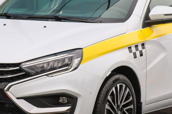 «Это каторга»: водители такси идут против новых правил