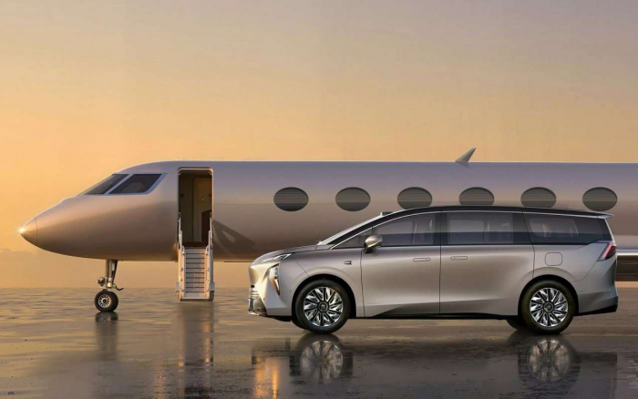 Настоящая «вилла на колесах»: представлен очень крутой американский минивэн