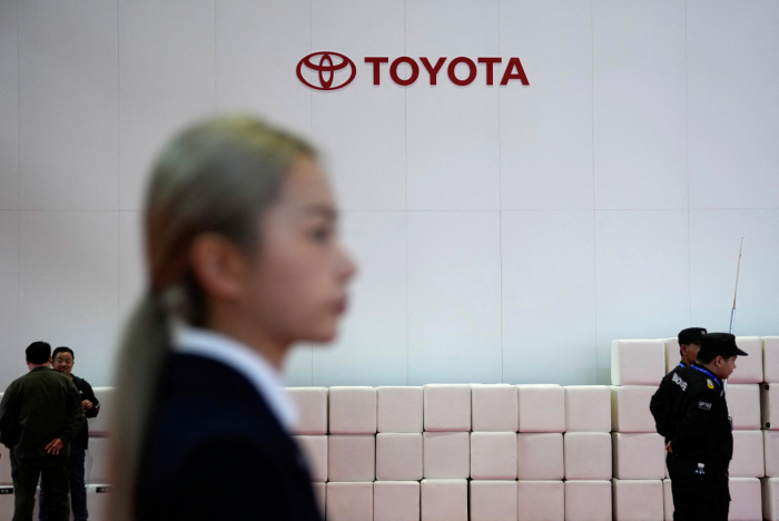 Ушедший из России автогигант провел тайную встречу с местными дилерами