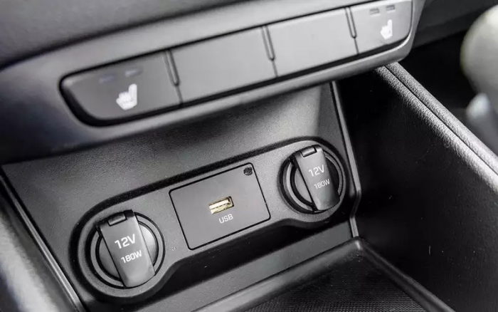 Лада Искра против конкурентов — большой тест недорогих седанов