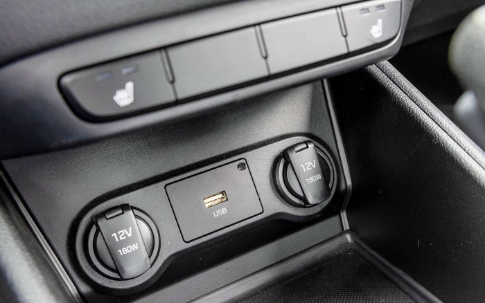 Лада Искра против конкурентов — большой тест недорогих седанов