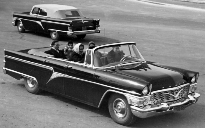 Зачем СССР скопировал американский Packard — история Чайки ГАЗ-13