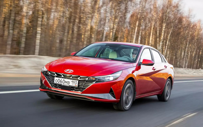 Названы самые выгодные машины для ввоза в Россию