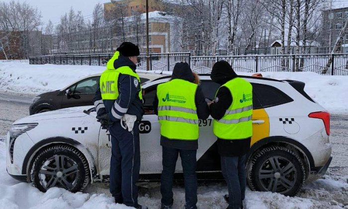 В Архангельской области прошли рейды по выявлению нелегальных таксистов