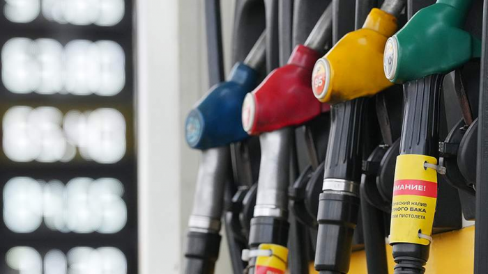 В РФ призвали проверить допуск Аи-92 с этилом для российских авто