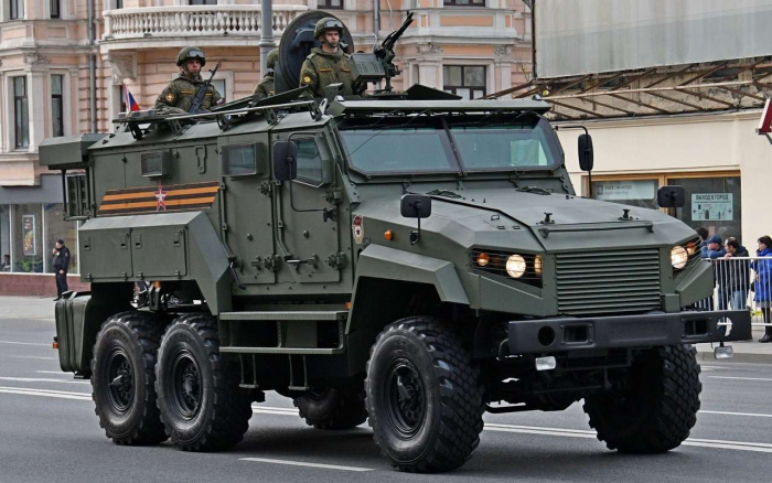 Зачем военным бронеавтомобилям нужна дополнительная ось