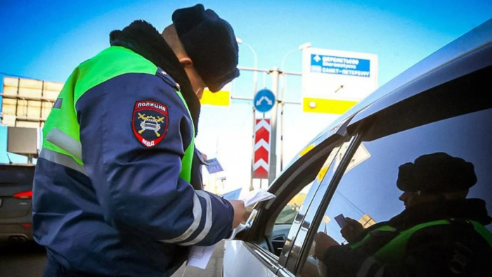 Эти машины инспекторы стали останавливать в первую очередь: новая инструкция ДПС
