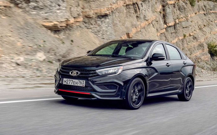 АВТОВАЗ отменил скидки на спортверсию Весты: сколько она теперь стоит?