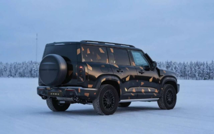Внедорожник от Geely претендует на место Дефендера