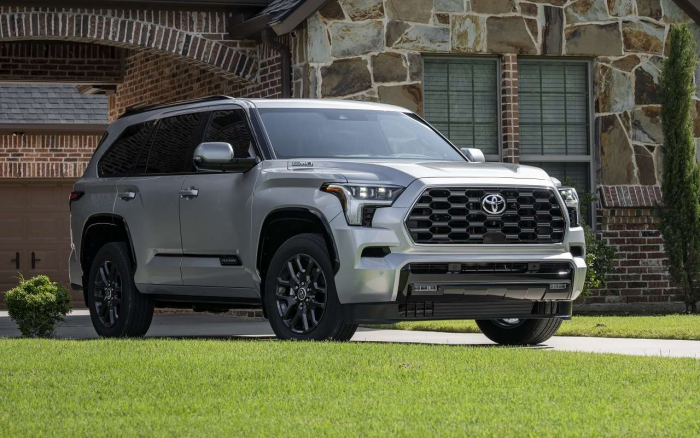 Легендарный неубиваемый внедорожник снова можно купить в России: называем цены