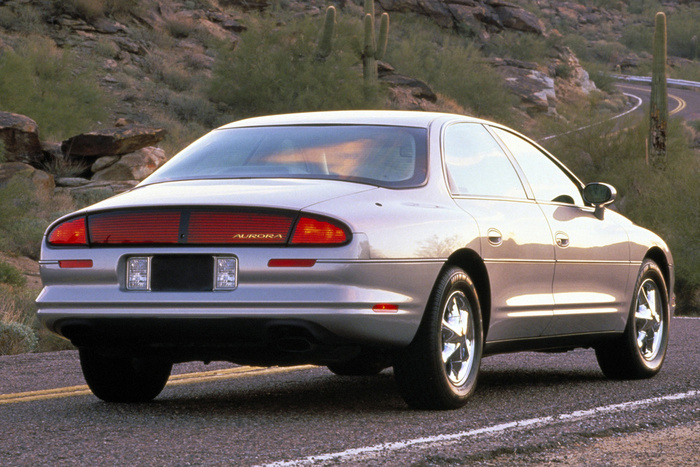 30 лет Oldsmobile Aurora Как появился и почему потерпел неудачу один из самых красивых американских автомобилей 90-х