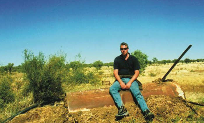 Австралиец 71 день провел посреди пустыни. Ему удалось выжить, но почему мужчине никто не верит?