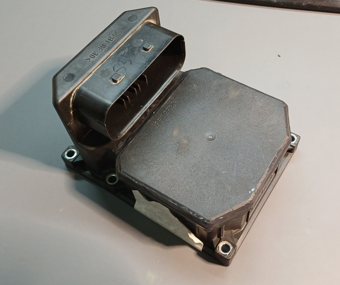 Ремонт блока ABS BMW E39 002. Примеры типовых проблем с ЭБУ Bosch