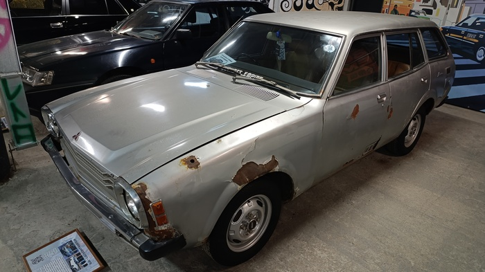 Музей японских автомобилей Bucket Empire. Площадка в ТРЦ «Облака»