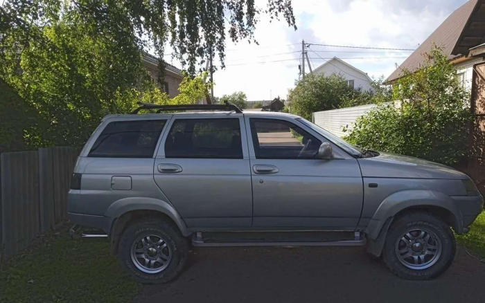 На продажу выставили уникальный Тарзан с АКП