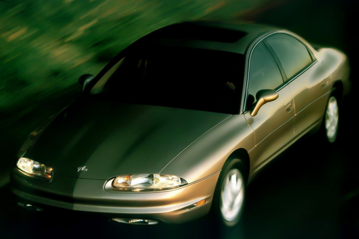 30 лет Oldsmobile Aurora Как появился и почему потерпел неудачу один из самых красивых американских автомобилей 90-х