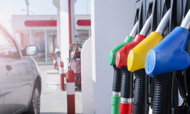 12 октября 2025 года подписан указ Президента об экстренных мерах на топливном рынке